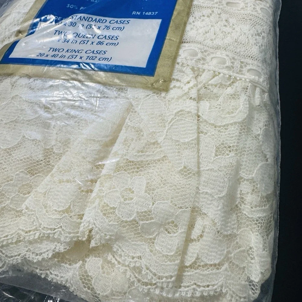 NOS Vintage Ivory Permanent Press Percale Pillowcases Bridal Lace Trim 20x30 USA